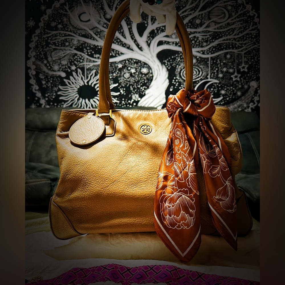 Vintage Y2K Tory Burch Tan soft Leather Tote handbag shoulder bag with scarf - Picture 14 of 17